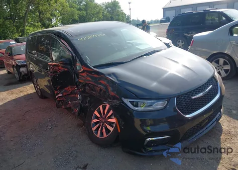 2023 Chrysler Pacifica Hybrid Touring L z USA, uszkodzony, nr VIN 2C4RC1L72PR522982